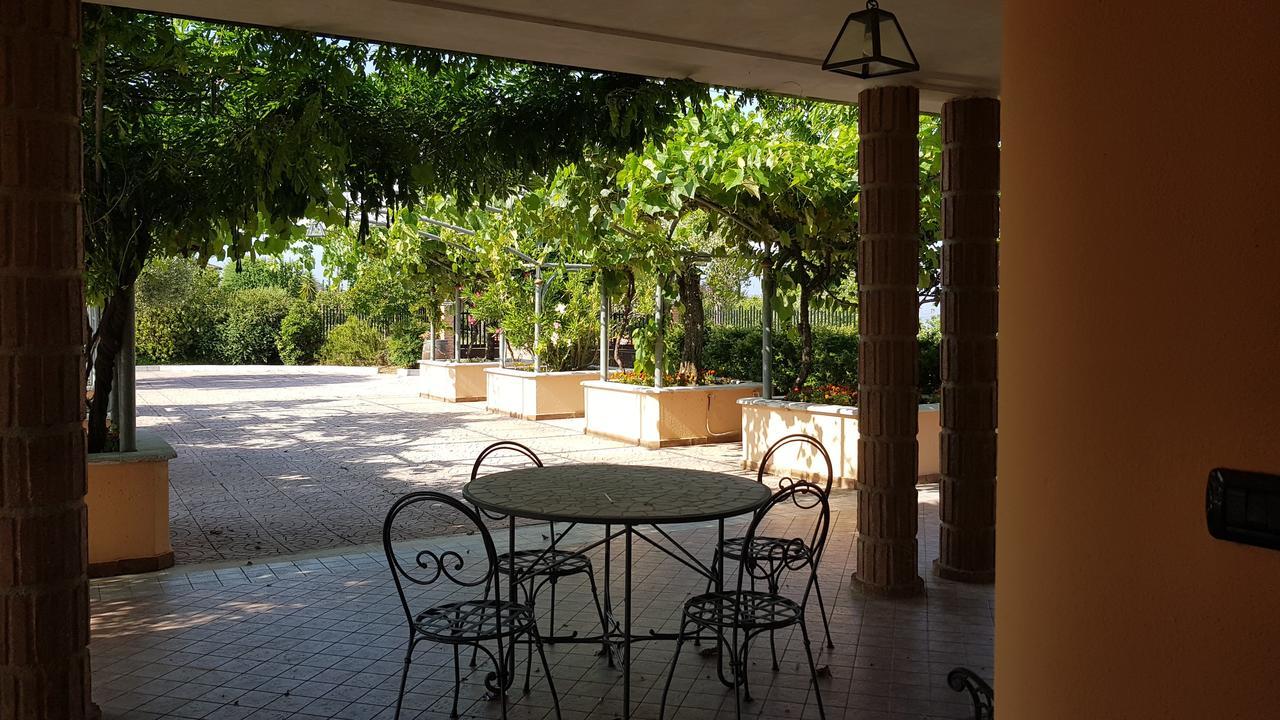 Lisandro Wine Resort Apartments Caserta Castel Campagnano ภายนอก รูปภาพ